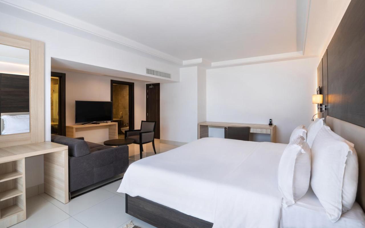 Radisson Hotel Sfax Esterno foto Suite