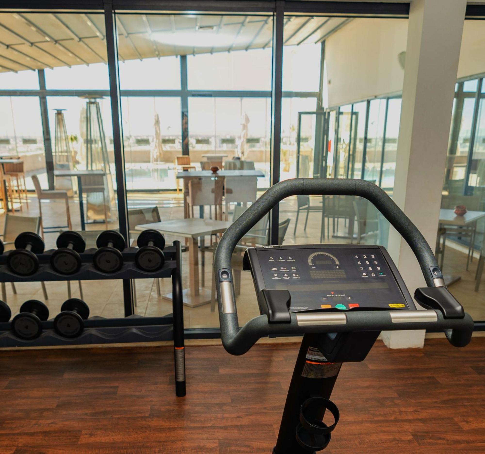 Radisson Hotel Sfax Esterno foto The gym at the hotel