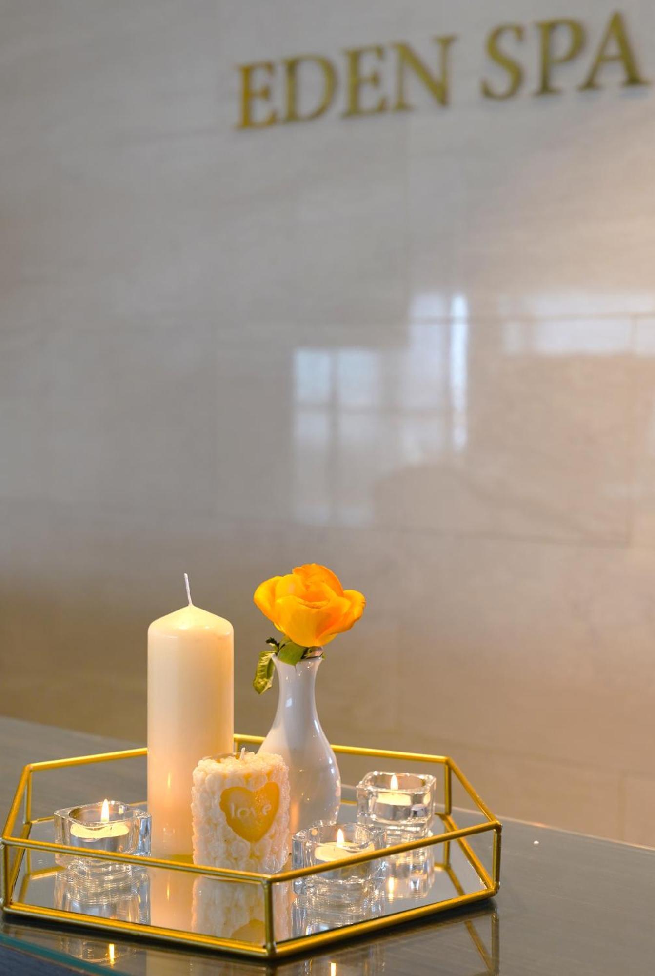 Radisson Hotel Sfax Esterno foto Candle and rose at the memorial service for victims of the 2011 Christchurch earthquake