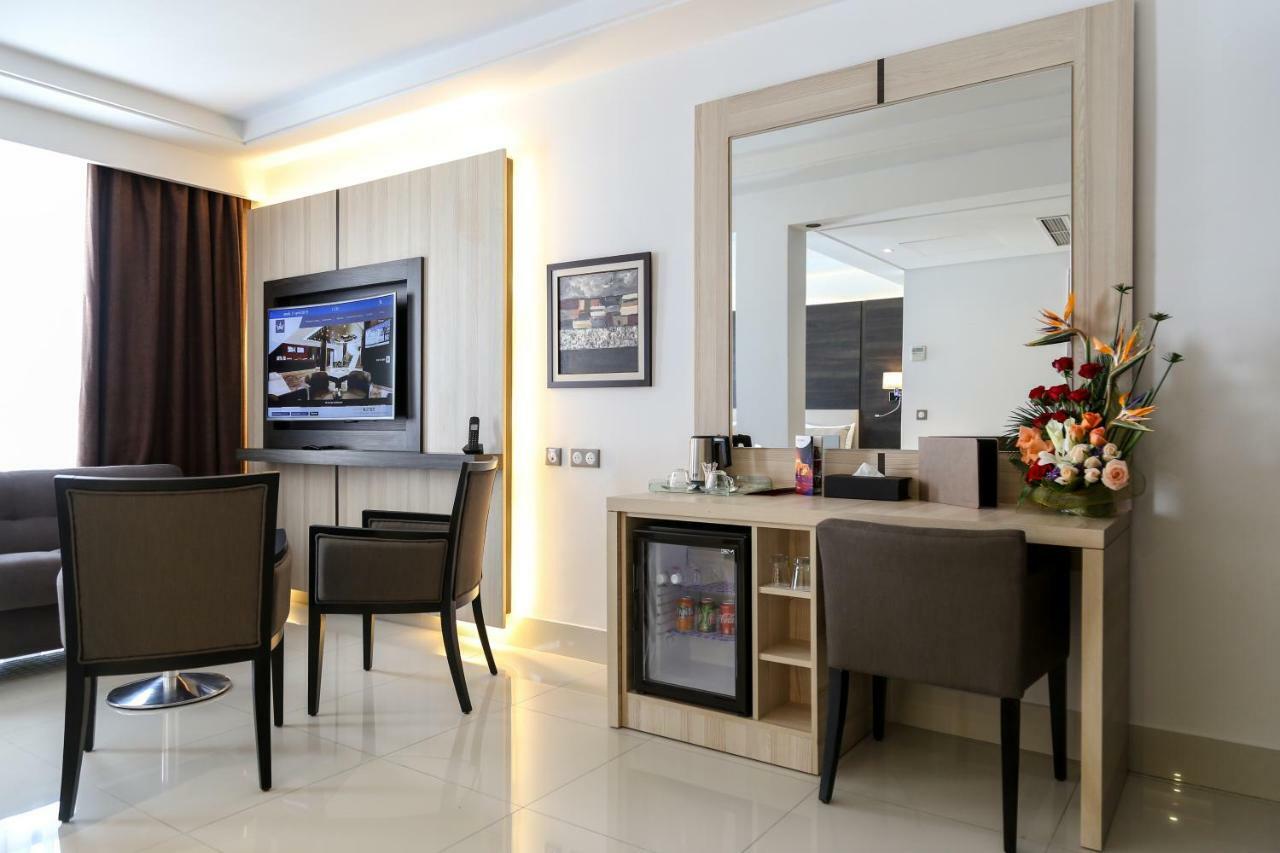 Radisson Hotel Sfax Esterno foto A room at the hotel