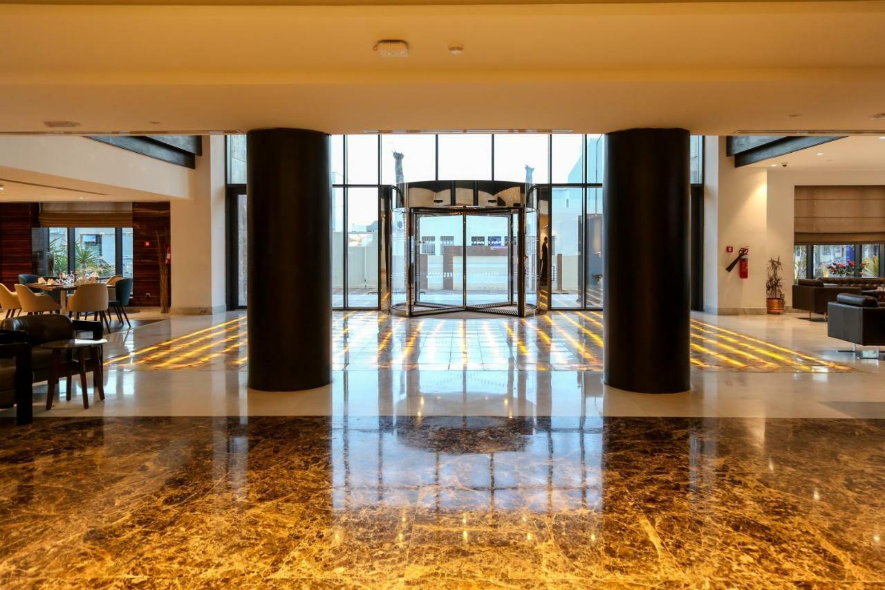Radisson Hotel Sfax Esterno foto Lobby
