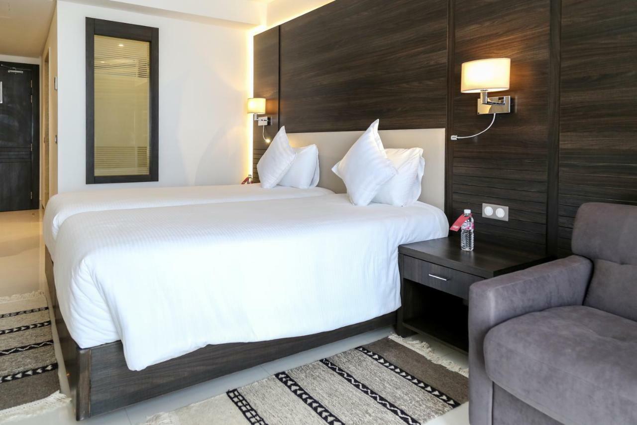 Radisson Hotel Sfax Esterno foto A room at the hotel
